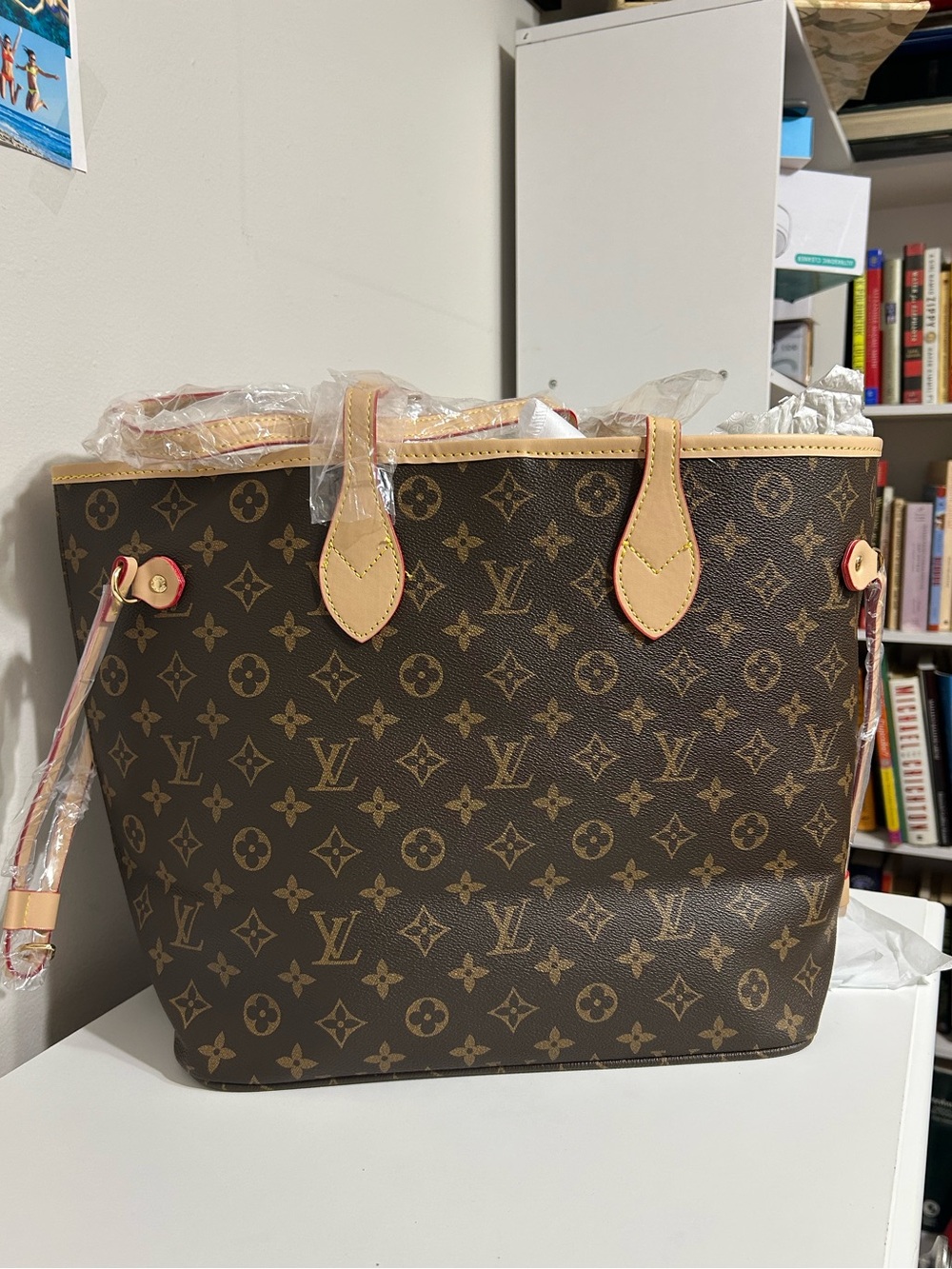 Large Tote Monogram Bag with Wristlet - Picture 13 of 16